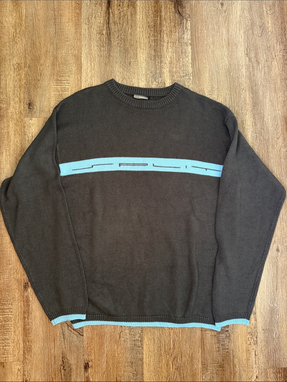 Men’s split Sweater with Light Blue Accent